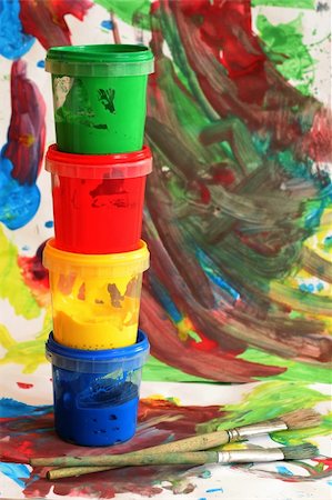 colors for painting on child painted background Foto de stock - Super Valor sin royalties y Suscripción, Código: 400-04437526
