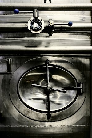 stainless steel machinery of brewhouse Photographie de stock - Aubaine LD & Abonnement, Code: 400-04438014