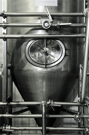 stainless steel machinery of brewhouse Photographie de stock - Aubaine LD & Abonnement, Code: 400-04438015