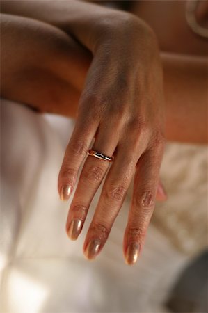 simsearch:400-04444100,k - Hand of the bride in a wedding ring Foto de stock - Super Valor sin royalties y Suscripción, Código: 400-04430167