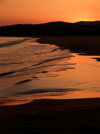 simsearch:400-04315170,k - sand beach against purple sunset Foto de stock - Royalty-Free Super Valor e Assinatura, Número: 400-04430381