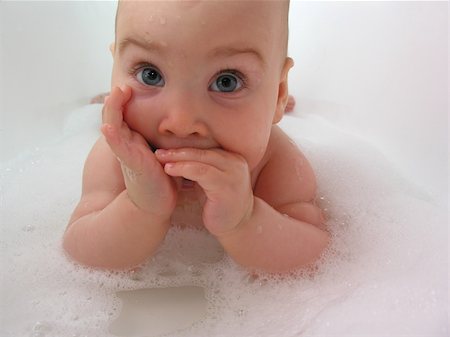 paha_l (artist) - baby in bath Stockbilder - Microstock & Abonnement, Bildnummer: 400-04431466