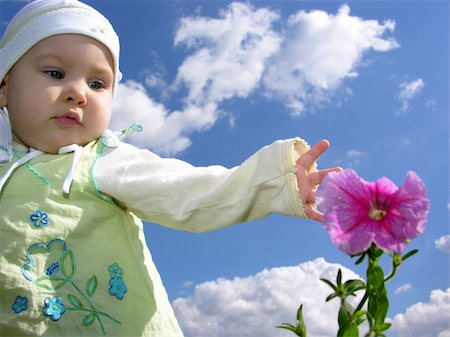 paha_l (artist) - baby and flower Stockbilder - Microstock & Abonnement, Bildnummer: 400-04431468