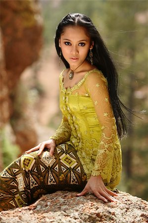 Outdoor fashion Stock Photo - Budget Royalty-Free & Subscription, Code: 400-04431814