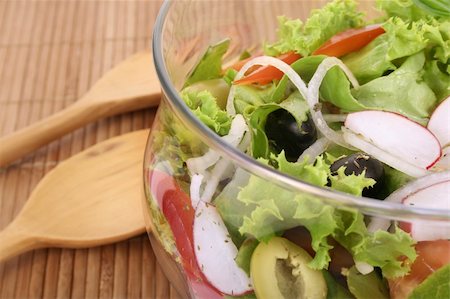 simsearch:400-04277065,k - A fresh olive salad Stockbilder - Microstock & Abonnement, Bildnummer: 400-04433096