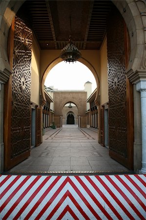 Entrance of the Palace of Mohamed 6 - rabat Photographie de stock - Aubaine LD & Abonnement, Code: 400-04433154