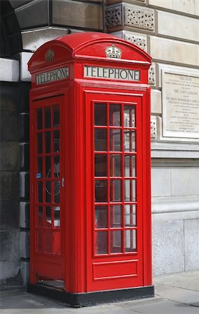 simsearch:400-05751258,k - A Red Telephone box in London. Stock Photo - Budget Royalty-Free & Subscription, Code: 400-04433339