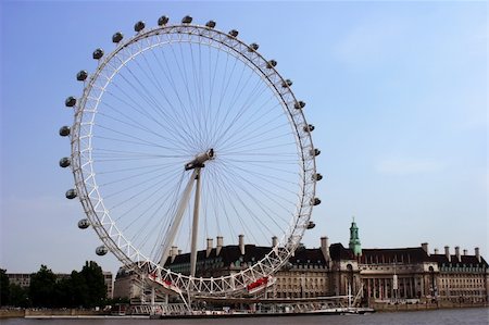 The London Eye Ferris wheel on the River Thames, London. Stock Photo - Budget Royalty-Free & Subscription, Code: 400-04433431