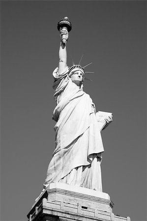 simsearch:400-04939442,k - Black and White Image of the Statue of Liberty Foto de stock - Super Valor sin royalties y Suscripción, Código: 400-04433802