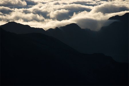 simsearch:400-03921772,k - Aerial of mountain range in Haleakala National Park, Maui, Hawaii. Foto de stock - Super Valor sin royalties y Suscripción, Código: 400-04446177