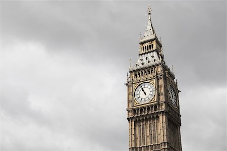 simsearch:400-08048584,k - big ben against a grey cloudy sky westminster london england uk taken in july 2007 Foto de stock - Super Valor sin royalties y Suscripción, Código: 400-04447769