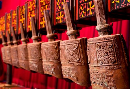 Ancient Chinese Zeng Bells in Xuzhou, China Foto de stock - Super Valor sin royalties y Suscripción, Código: 400-04448690