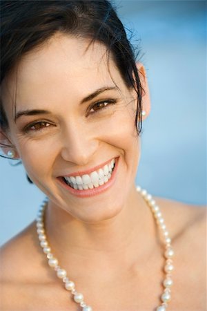 string of pearls for wedding - Portait of Caucasian mid-adult woman in pearls smiling and looking at viewer. Stock Photo - Budget Royalty-Free & Subscription, Code: 400-04448913