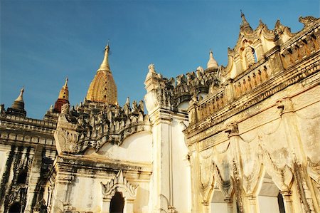 The grand Ananda Pahto temple in Bagan, Myanmar Stock Photo - Budget Royalty-Free & Subscription, Code: 400-04442902