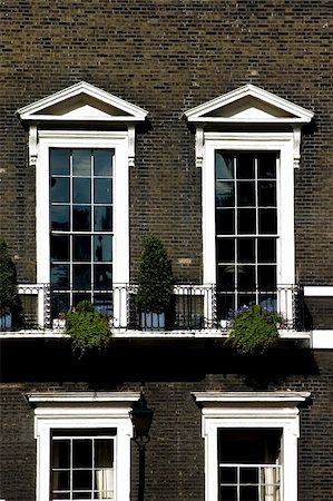 Facade of a typical London flat Stock Photo - Budget Royalty-Free & Subscription, Code: 400-04454555