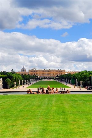 simsearch:400-05014452,k - Simmer view of Versailles palace and gardens, France. Foto de stock - Super Valor sin royalties y Suscripción, Código: 400-04455103