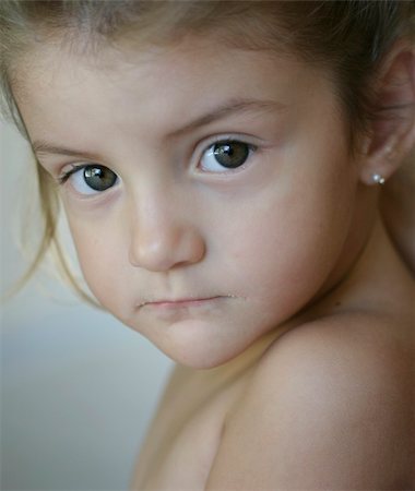 simsearch:400-06098679,k - Little girl Fotografie stock - Microstock e Abbonamento, Codice: 400-04455193