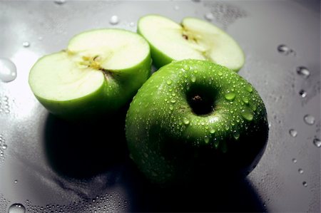 simsearch:400-07619844,k - Isolated apple fruit Foto de stock - Royalty-Free Super Valor e Assinatura, Número: 400-04455947