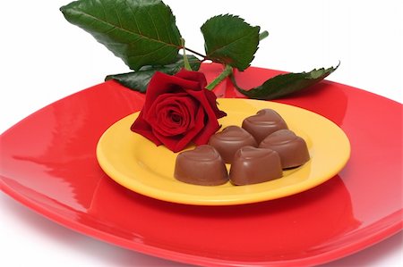 petals milk - Chocolate heart on plates and a rose Stock Photo - Budget Royalty-Free & Subscription, Code: 400-04456191