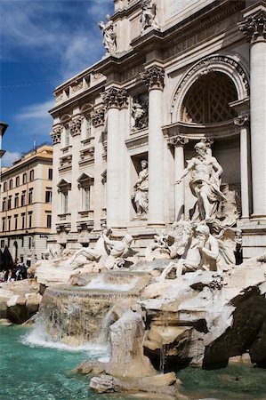 fontäne - Trevi Fountain in Rome Italy Stock Photo - Budget Royalty-Free & Subscription, Code: 400-04456673
