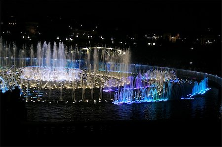 flyfishka (artist) - Moscow at night; fountain; city; water; light Stockbilder - Microstock & Abonnement, Bildnummer: 400-04457738