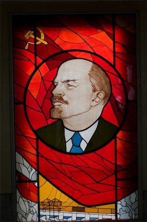 Glass painting of unknown artist - Lenin's portrait Photographie de stock - Aubaine LD & Abonnement, Code: 400-04458245