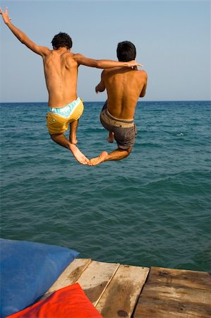 Friends having fun at the beach Stock Photo - Budget Royalty-Free & Subscription, Code: 400-04458407