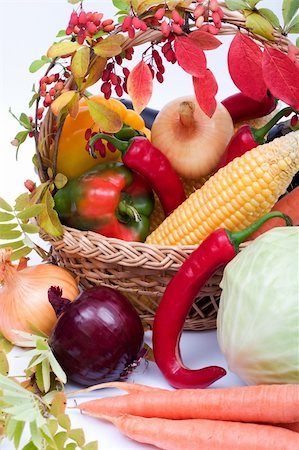 simsearch:400-03939805,k - lots of fresh and ripe vegetables in the basket Photographie de stock - Aubaine LD & Abonnement, Code: 400-04458614
