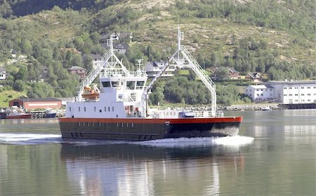 Norwegian coastal ferry Stockbilder - Microstock & Abonnement, Bildnummer: 400-04459116