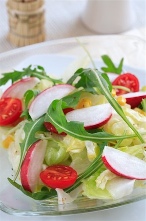 simsearch:400-04165864,k - Healthy salad with low calorie Stockbilder - Microstock & Abonnement, Bildnummer: 400-04451806