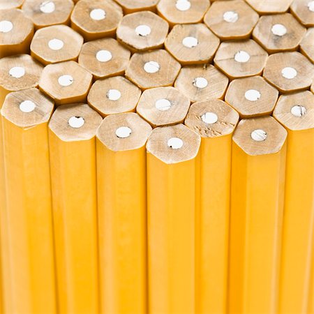 simsearch:859-03039063,k - Close up of unsharpened pencils. Stockbilder - Microstock & Abonnement, Bildnummer: 400-04451931