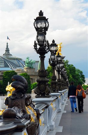 simsearch:400-04455773,k - Alexander the Third bridge in Paris, France. Foto de stock - Royalty-Free Super Valor e Assinatura, Número: 400-04452114