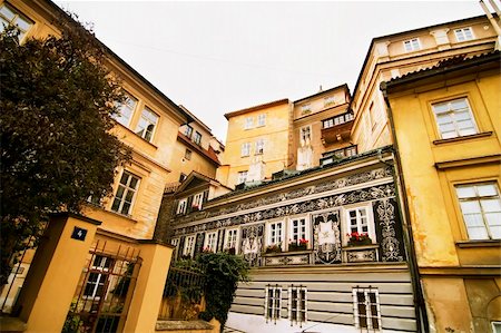 simsearch:400-04990379,k - A small skinny street detail in the old town area of Prague, Czech Republic. Photographie de stock - Aubaine LD & Abonnement, Code: 400-04464057