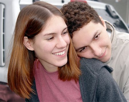 Couple teenagers looking sideway Photographie de stock - Aubaine LD & Abonnement, Code: 400-04464178