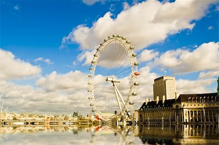 simsearch:400-04678040,k - london-eye view on the beautiful cloudscape background Foto de stock - Super Valor sin royalties y Suscripción, Código: 400-04465531