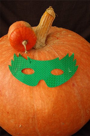 simsearch:400-07103646,k - Masked Halloween pumpkin Stock Photo - Budget Royalty-Free & Subscription, Code: 400-04466666