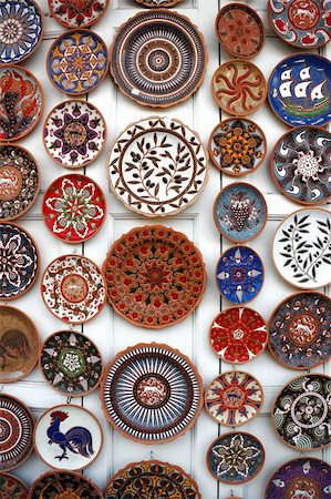 Colourful plates in Pottery shop in Rhodes, Greece. Foto de stock - Super Valor sin royalties y Suscripción, Código: 400-04466993
