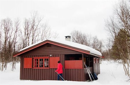 simsearch:400-04470085,k - A winter cabin on a snowy landscape Stockbilder - Microstock & Abonnement, Bildnummer: 400-04467436