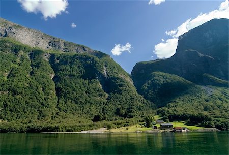sognefjord - Sognefjord near Gudvangen in the western area of Norway. Foto de stock - Super Valor sin royalties y Suscripción, Código: 400-04467468