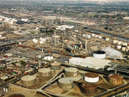 storage tanks above - Aerial view of liquid storage tanks in Los Angeles California oil refinery. Stock Photo - Budget Royalty-Free & Subscription, Code: 400-04468796
