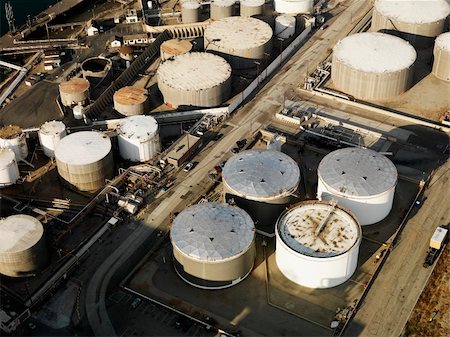 storage tanks above - Aerial view of liquid storage tanks in Los Angeles California oil refinery. Stock Photo - Budget Royalty-Free & Subscription, Code: 400-04468797
