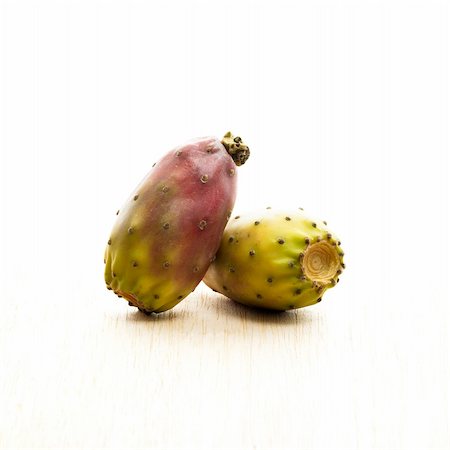 prickly pear - prickly pear Stock Photo - Budget Royalty-Free & Subscription, Code: 400-04469662