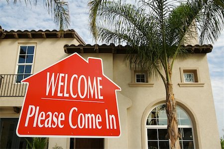 Welcome, Please Come In Real Estate Sign with new home in the background. Stock Photo - Budget Royalty-Free & Subscription, Code: 400-04469862