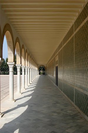 simsearch:700-00349915,k - Mausoleum of Habib Bourgiba, the first President of the Republic of Tunisia. Monastir Photographie de stock - Aubaine LD & Abonnement, Code: 400-04460304