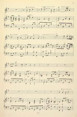 Old yellowed sheet music for piano and vocals, no lyrics Foto de stock - Super Valor sin royalties y Suscripción, Código: 400-04460962