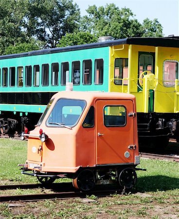 simsearch:400-07550750,k - Old train carriages Foto de stock - Super Valor sin royalties y Suscripción, Código: 400-04461315