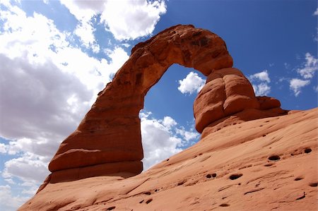 simsearch:400-03957500,k - Delicate Arch, Arches National Park, Utah Stock Photo - Budget Royalty-Free & Subscription, Code: 400-04474566