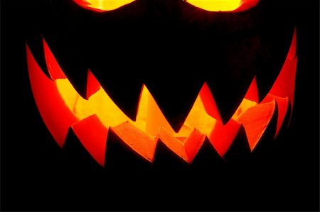 simsearch:400-04297954,k - Jack-o-lantern, Halloween pumpkin glowing in the night Stockbilder - Microstock & Abonnement, Bildnummer: 400-04474890