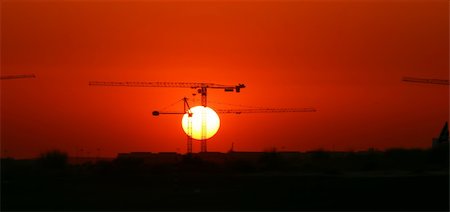 simsearch:400-05249204,k - Construction site in Dubai at sunset Stock Photo - Budget Royalty-Free & Subscription, Code: 400-04476292