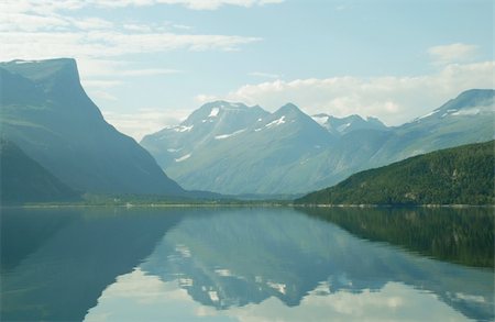 Road to Eikesdal, Norway Stockbilder - Microstock & Abonnement, Bildnummer: 400-04476526